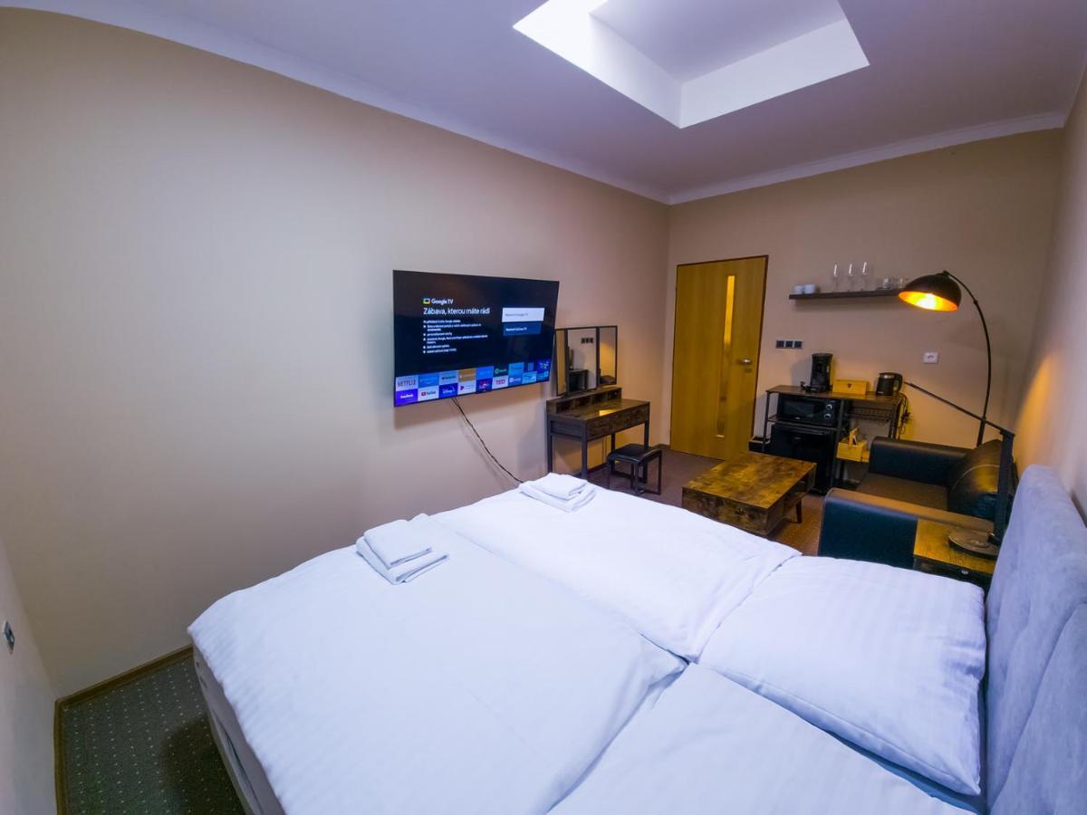 טרוטנוב Motel Olympland מראה חיצוני תמונה